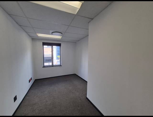 1,066M² OFFICE TO LET IN SANDTON CENTRAL